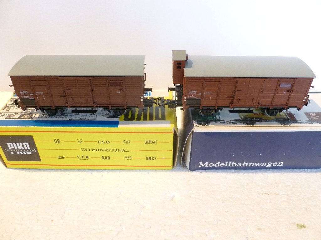 TRAINS HO, Ophalen of Verzenden, Gelijkstroom, Wagon, Piko
