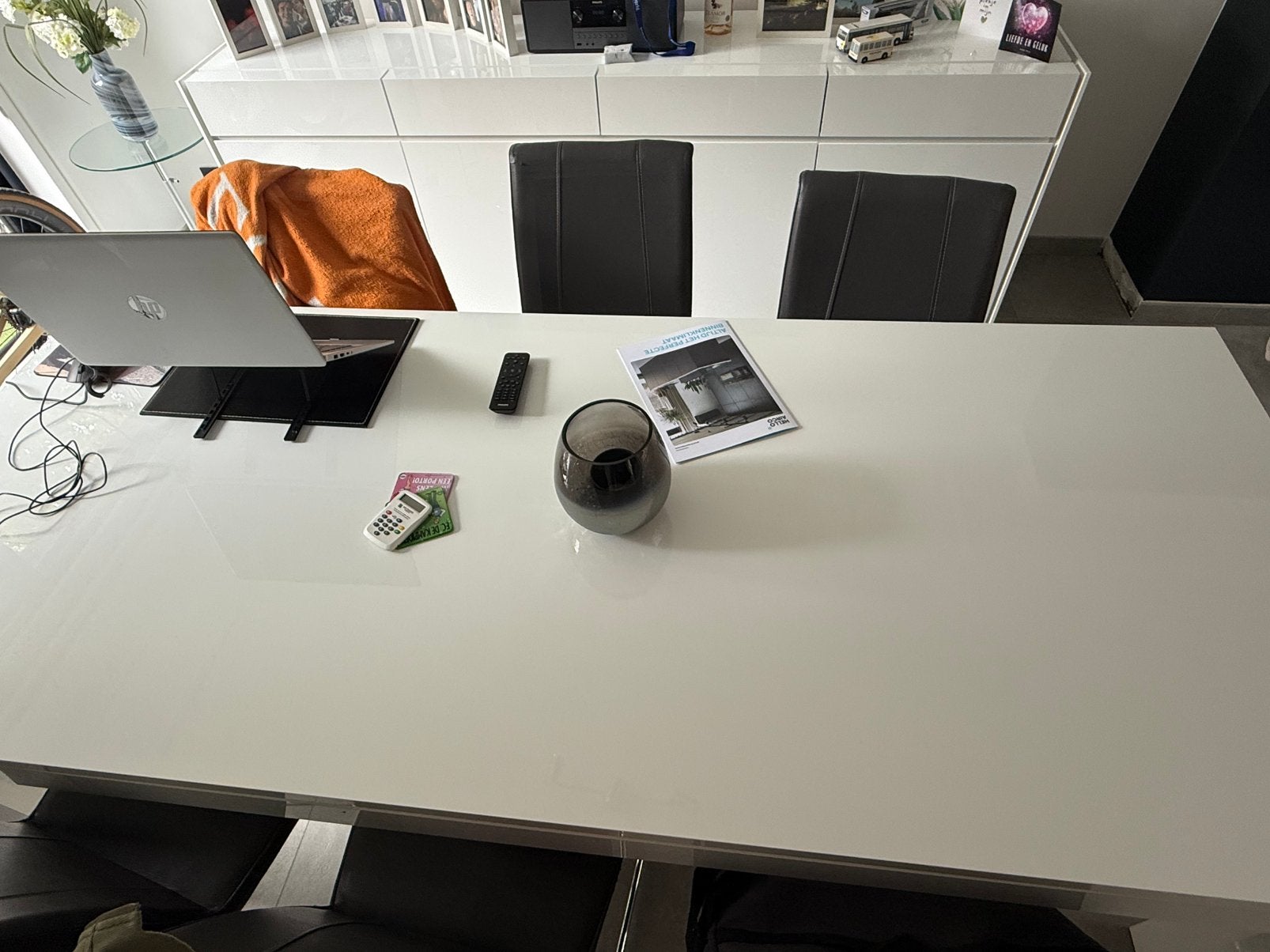 Tafel, Ophalen, Zo goed als nieuw