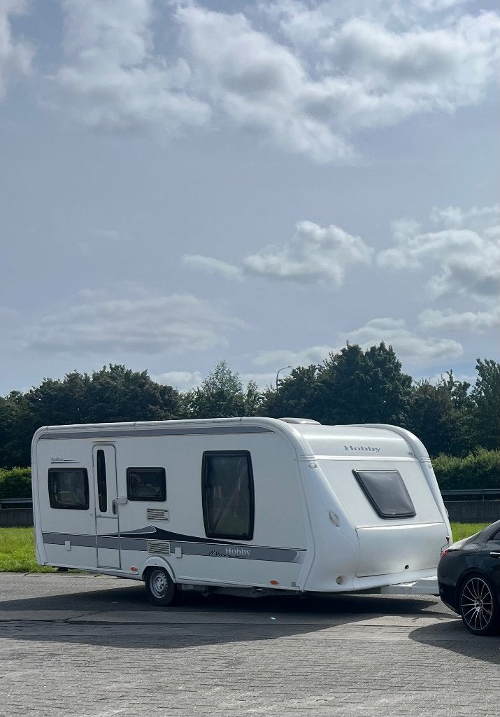 Hobby excellent 560 met mover en airco, Caravanes & Camping, Caravanes, Particulier, jusqu'à 4, Hobby, Airco, Enlèvement