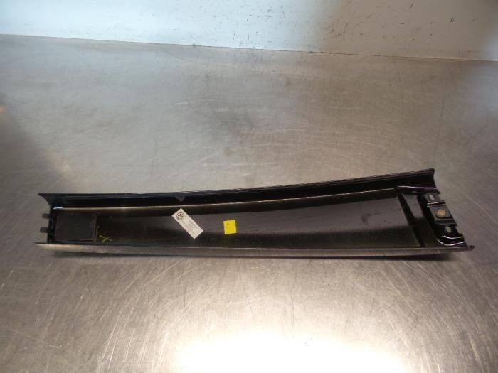 Stijlbekleding rechts-voor van een Volkswagen Touareg (Touar, Gebruikt, -, -, Ophalen of Verzenden