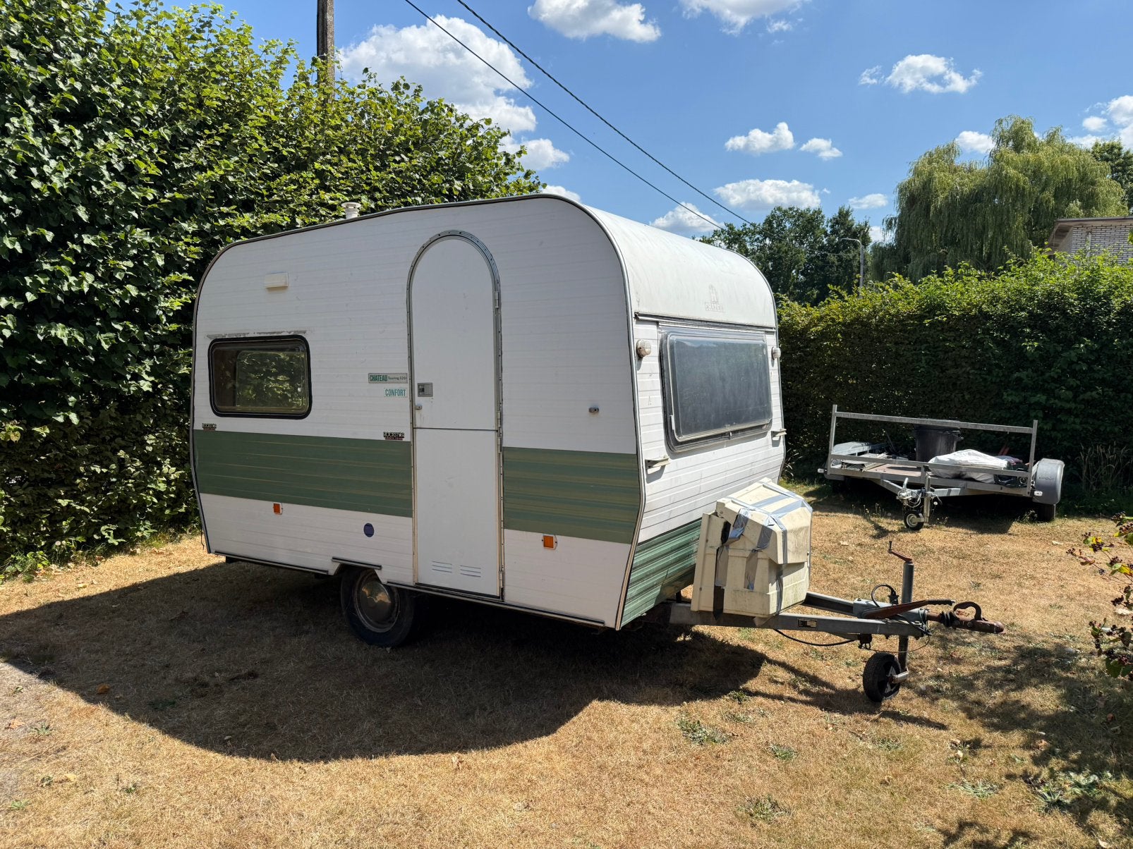 Retro caravan, chateau 320 confort (-750kg), project, Particulier, Tot en met 3, Chateau