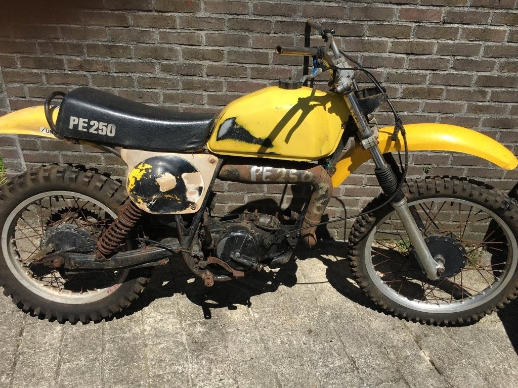 Suzuki  PE 250 1976, Particulier, Enduro, 12 à 35 kW, 1 cylindre