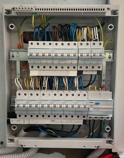 Elektricien regio limburg , genk , hasselt , en antwerpen, Doe-het-zelf en Bouw, Ophalen of Verzenden