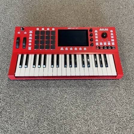 akai mpc key 37 (mpc one +), Musique & Instruments, Enlèvement ou Envoi, Comme neuf