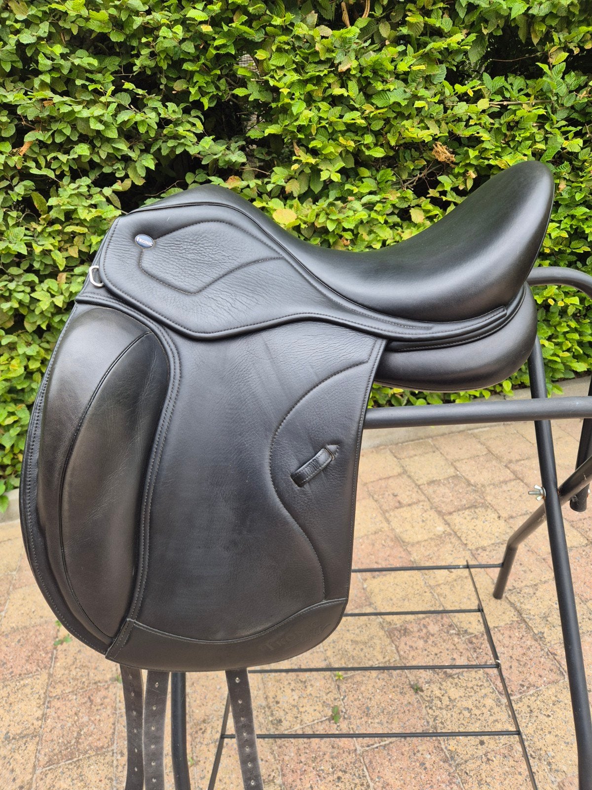 Selle dressage Ikonic Monoquartier 17.5, Animaux & Accessoires, Enlèvement ou Envoi, Dressage
