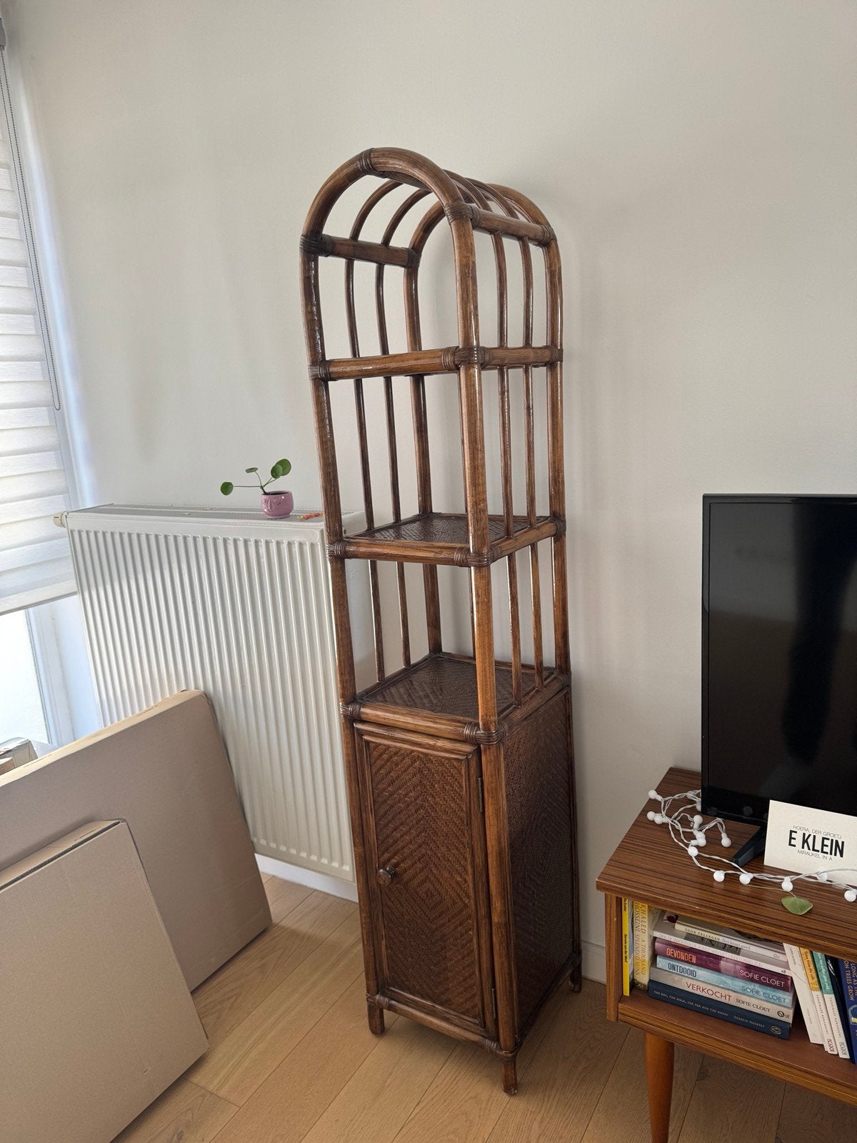 Rotan kast / rek, Ophalen