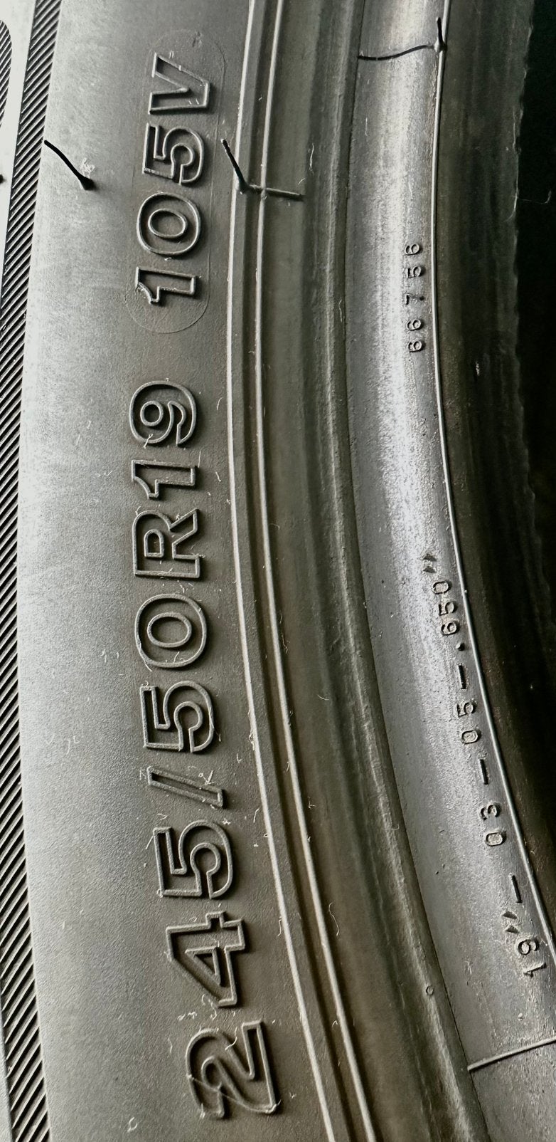4 pneus d'hiver Bridgestone neufs 245/50 R19 105V, Autos : Pièces & Accessoires, Enlèvement, Pneus hiver, Pneu(s)