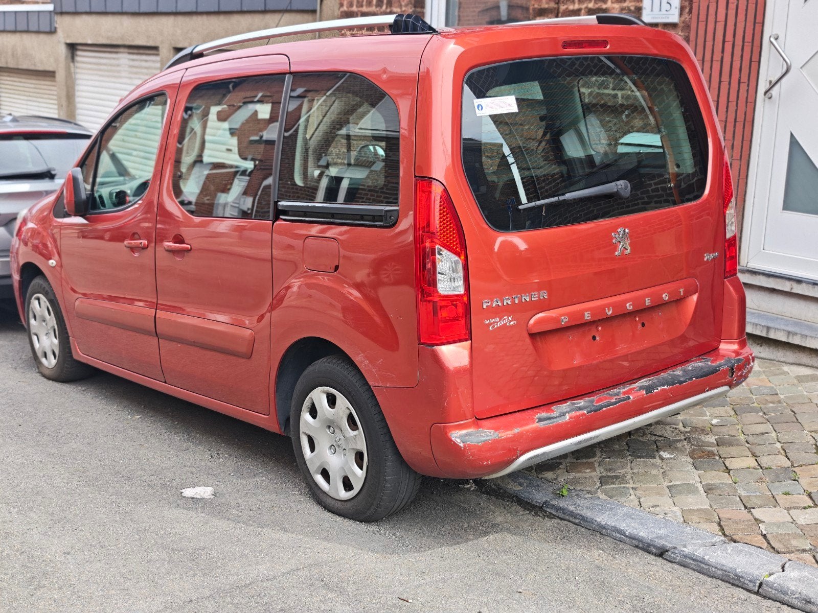 Peugeot Partner 1.6hdi prêt à immatriculé, Rouge, Achat, Beige, Boîte manuelle