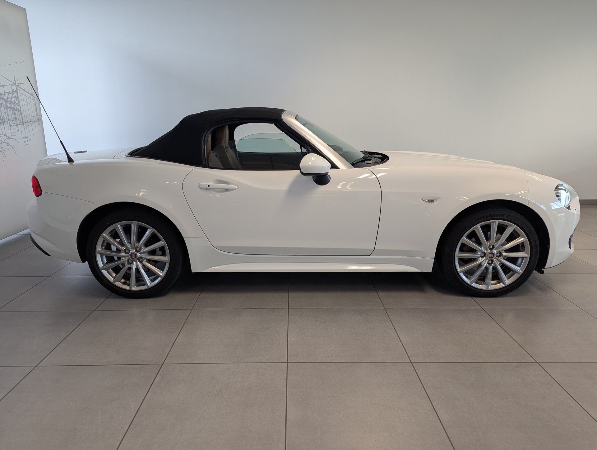 Fiat 124 Spider Lusso *Automaat *Bose*Carplay, Autos, Achat, Entreprise, Cabriolet, Automatique
