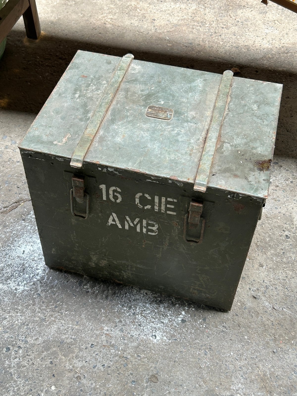 Vintage Belgische militaire koffer 1978 — 16 CIE AMB, Huis en Inrichting, Ophalen, Gebruikt