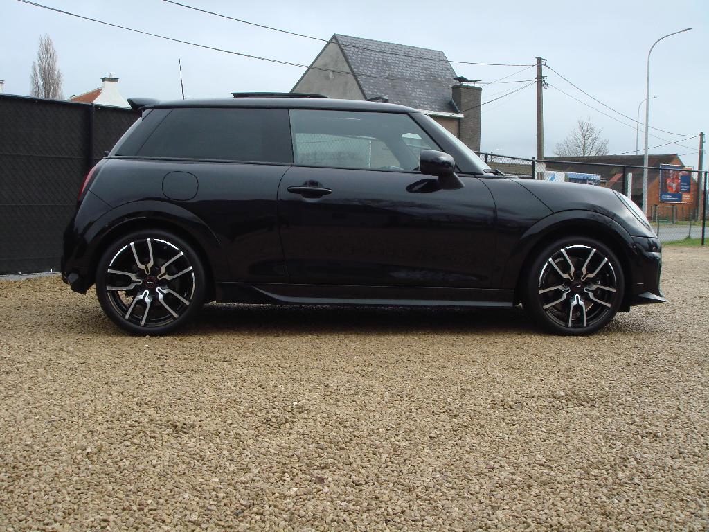 JHON COOPER WORKS TRIM * PANODAK * NAVI * CAMERA *, Auto's, 4 zetels, 4 cilinders, Zwart, Leder