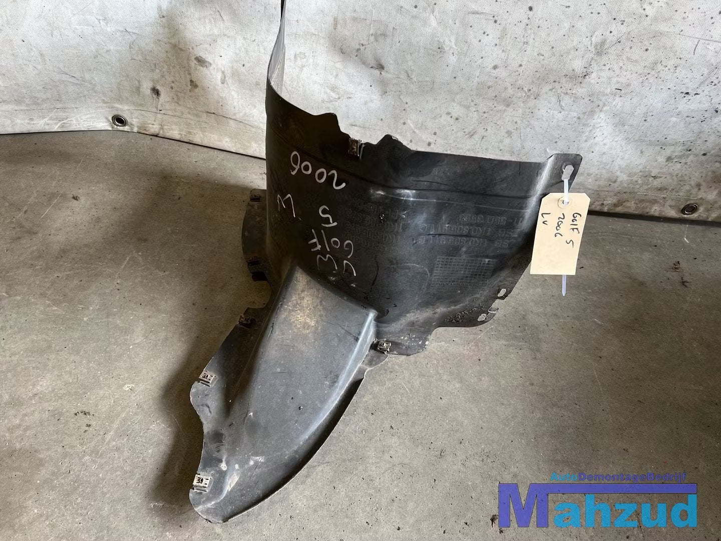 VW GOLF 5 Links voor modderkuip wielkuip 2004-2009, Volkswagen, Volkswagen AG, Vw@volkswagen.de, Utilisé