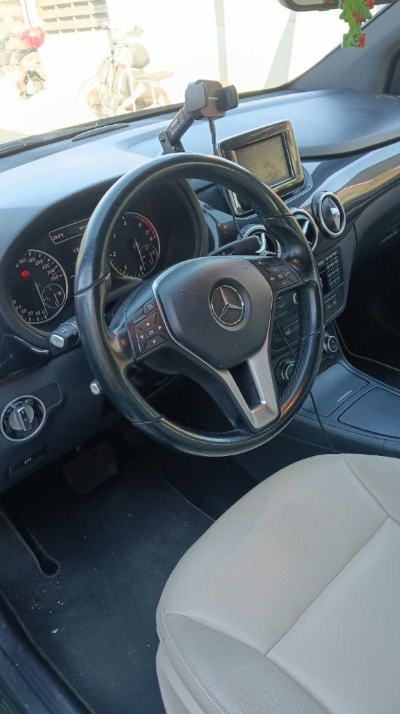 Mercedes-Benz B 180 CDI Diesel automatique - 233,745 km, Cuir, Achat, Beige, 1200 kg