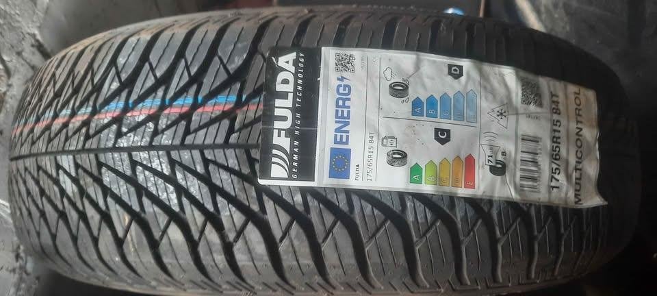 A vendre 4 pneus Fulda Multicontrole 175/65R15, Neuf, 15 pouces, 4 Saisons, 175 mm