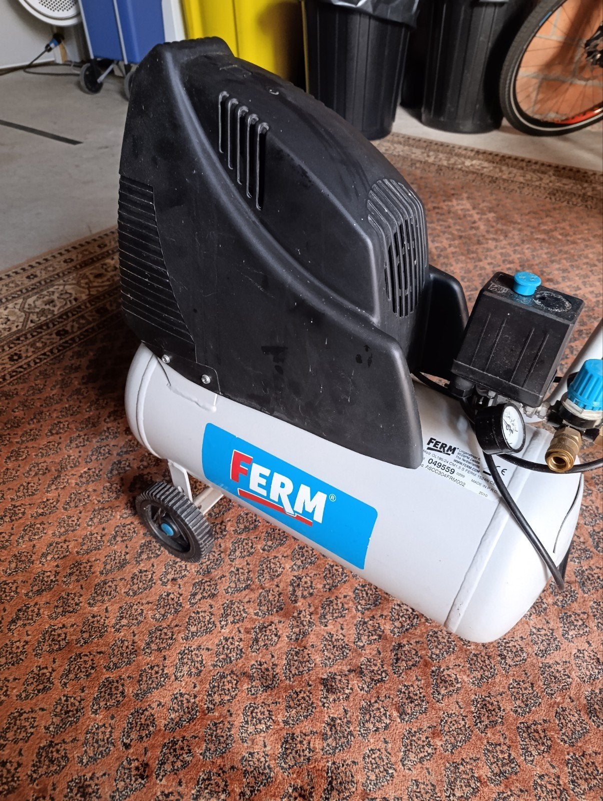 nu vandaag voor 85 € compressor merk Ferm 24 liter zeer wein, Enlèvement