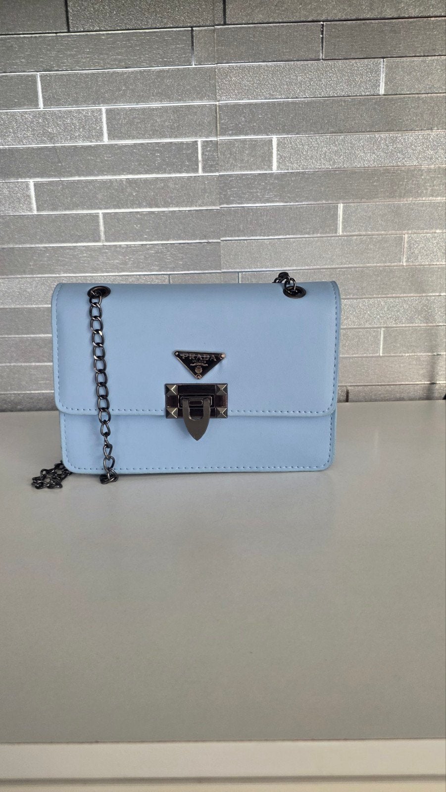 Plusieurs sac et portefeuille a vendre pris 40 euro celons l, Enlèvement