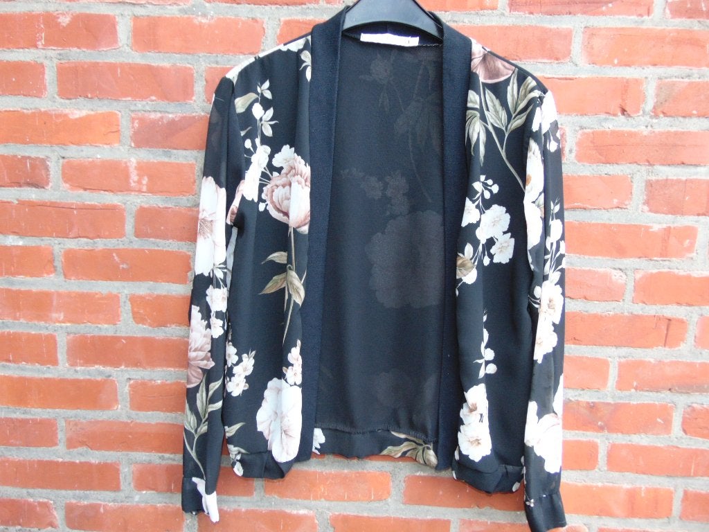 Jasje/ vestje nieuwstaat, Kleding | Dames, Truien en Vesten, Ophalen of Verzenden, Zo goed als nieuw, Maat 36 (S), Zwart