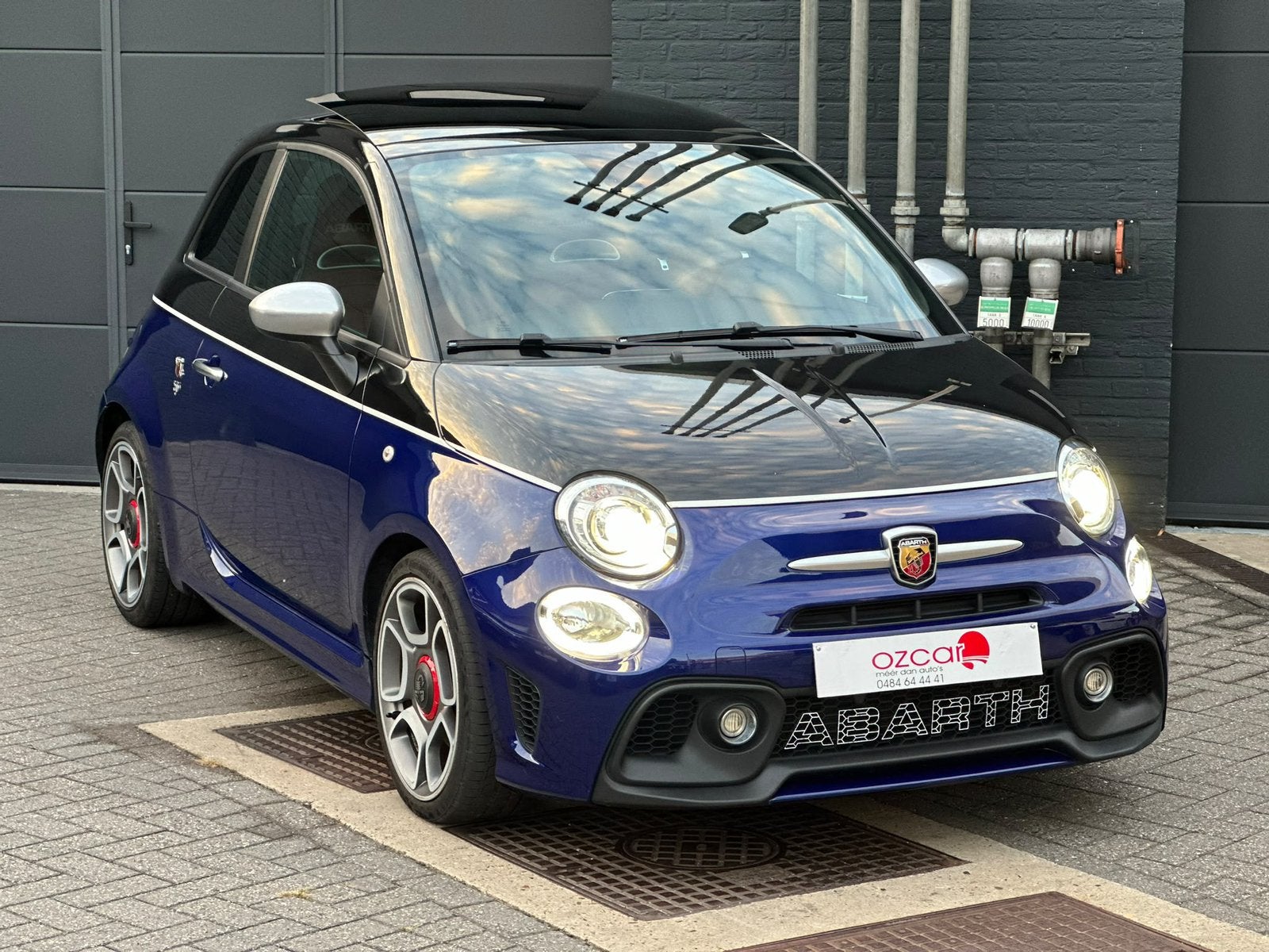 Fiat 500 Abarth 1.4 T-Jet 595 Turismo 165pk/Leder/Pano/Gps, Auto's, Voorwielaandrijving, Euro 6, 4 cilinders, Blauw