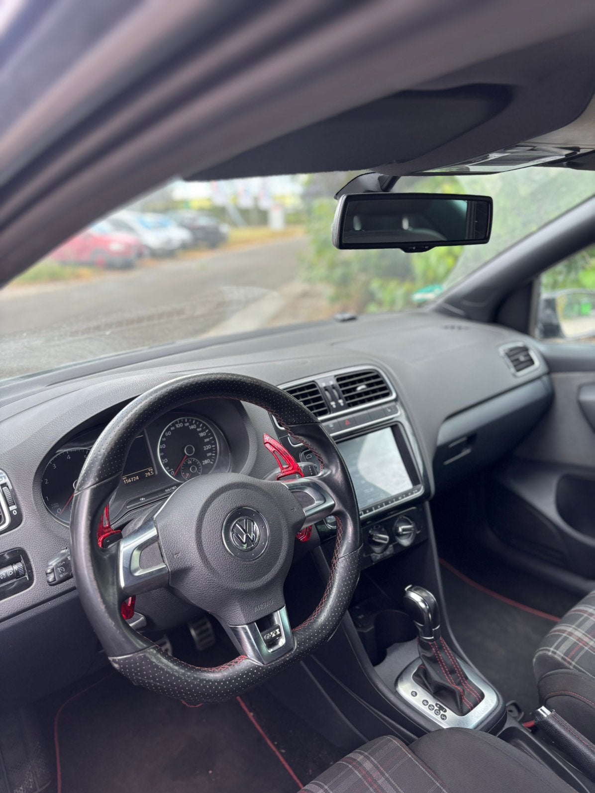 Volkswagen Polo Gti Automaat in Perfecte staat!, Euro 5, Zwart, Bedrijf, Dealer onderhouden