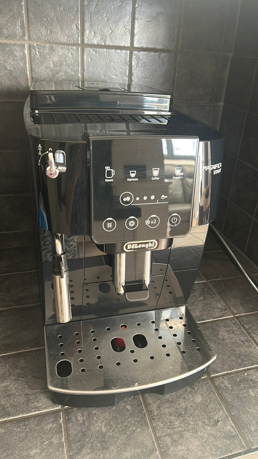Délonghi Magnifica Start te koop!, Elektronische apparatuur, Koffiezetapparaten, Ophalen, Gebruikt, Koffiemachine, Koffiebonen