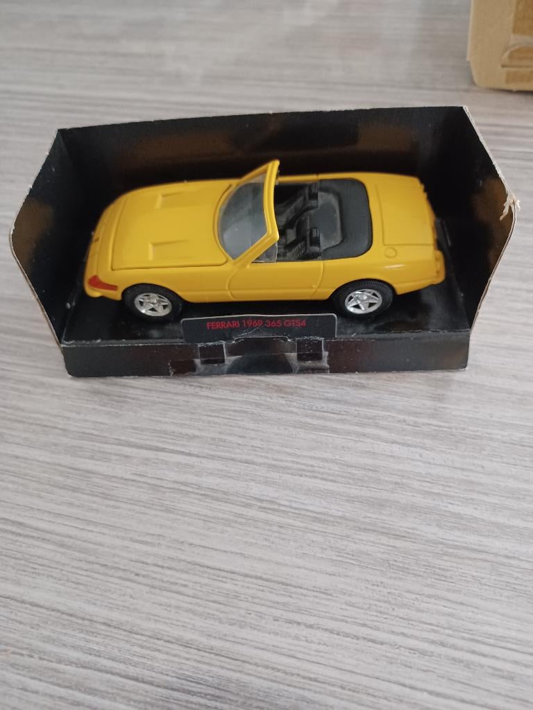 modelauto Ferrari 1969 365 GTS 4, 1:39, Enlèvement, Neuf