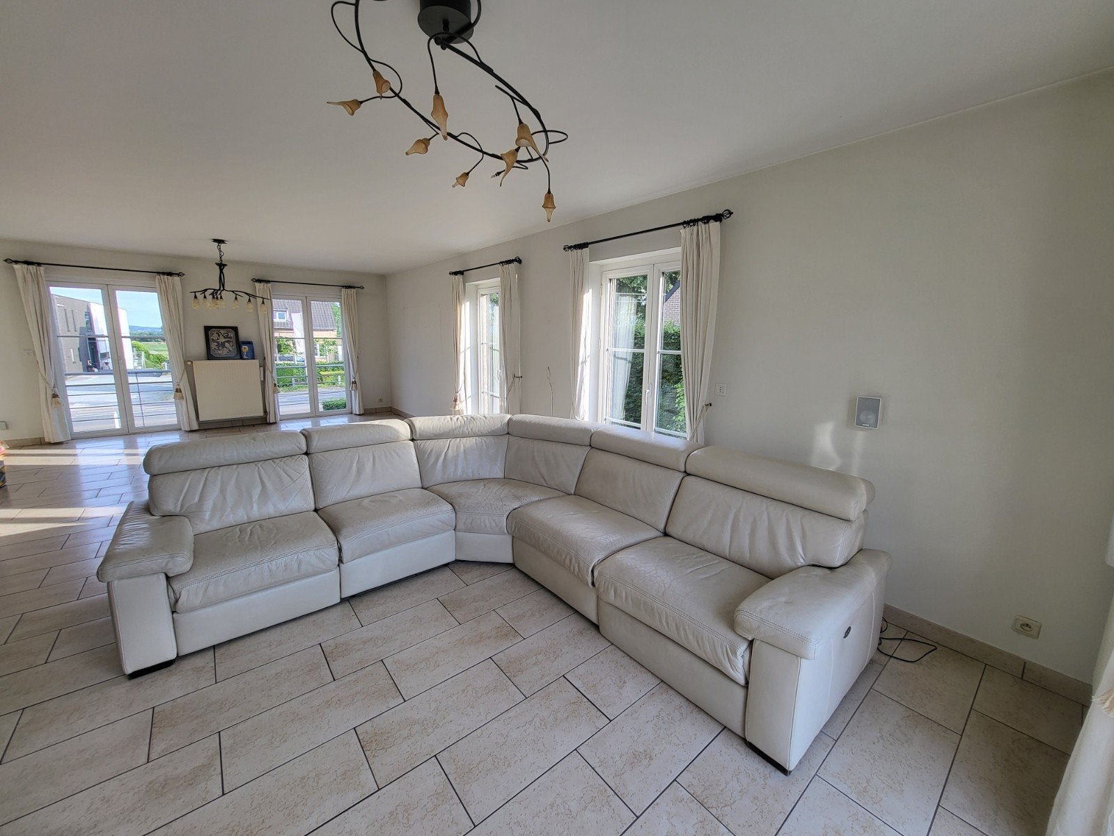 Grote salon met 2 relaxen, Ophalen