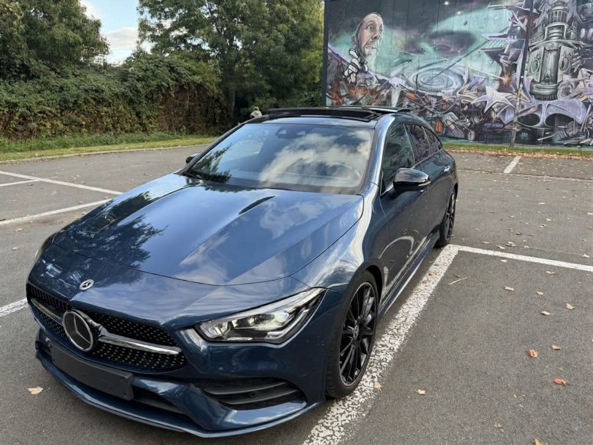 Mercedes-Benz CLA 180 Shooting Brake – 2023 – 59.292 km, Auto's, Automaat, CLA, Zwart, Blauw