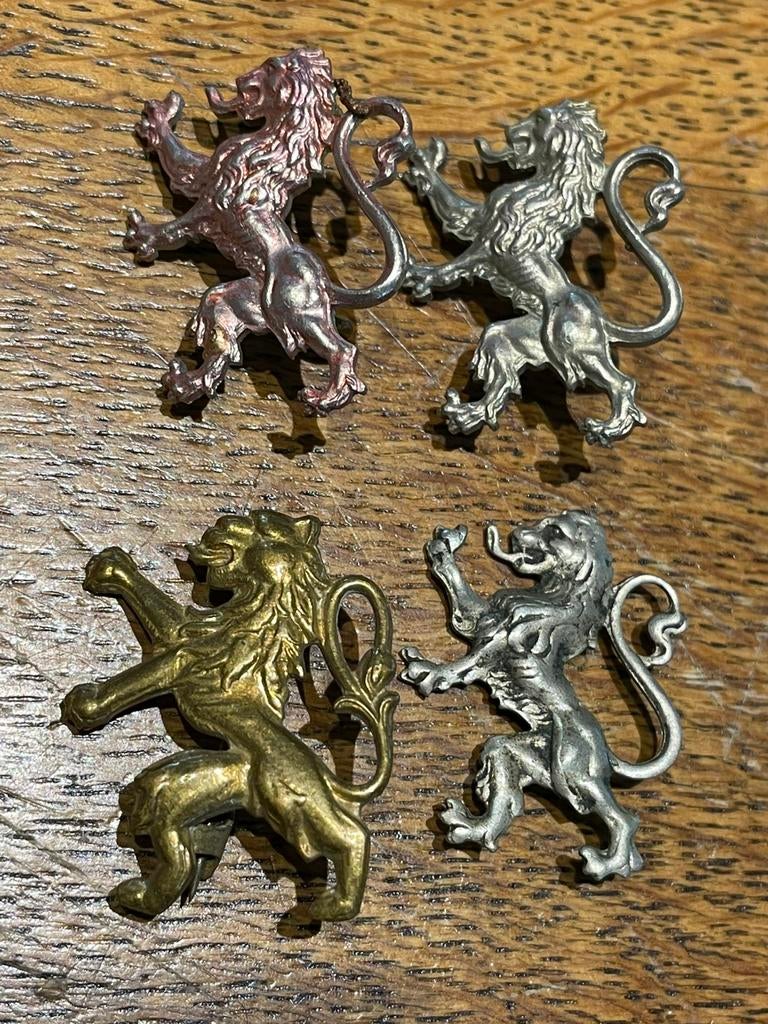 ABBL leeuwtjes ( 3cm ), Verzamelen, Militaria | Algemeen, Verzenden, Embleem of Badge