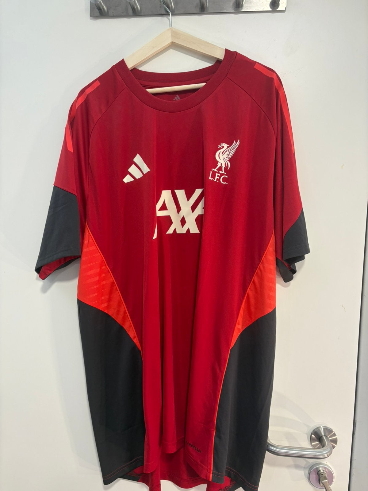Voetbal shirt liverpool fc, Sport en Fitness, Voetbal, Ophalen of Verzenden, Zo goed als nieuw, Shirt