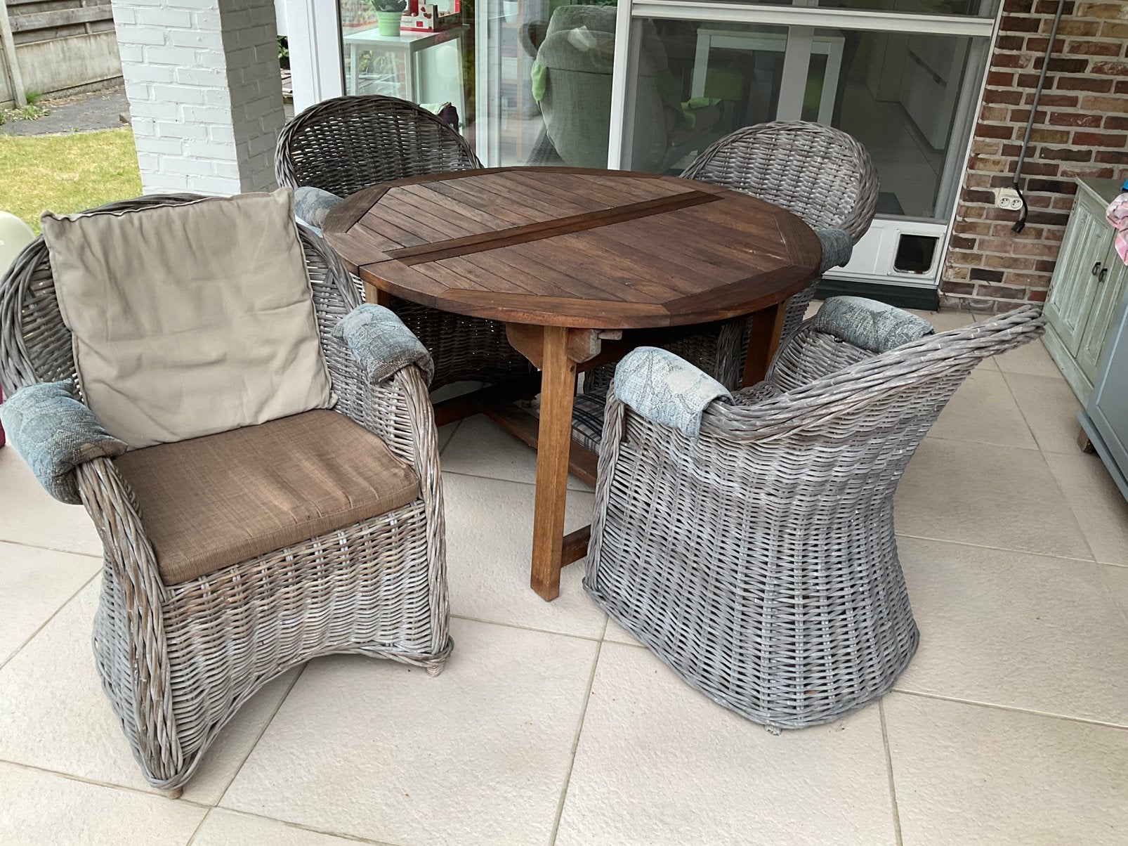 6 rieten tuinzetels met kussens, Ophalen, Gebruikt
