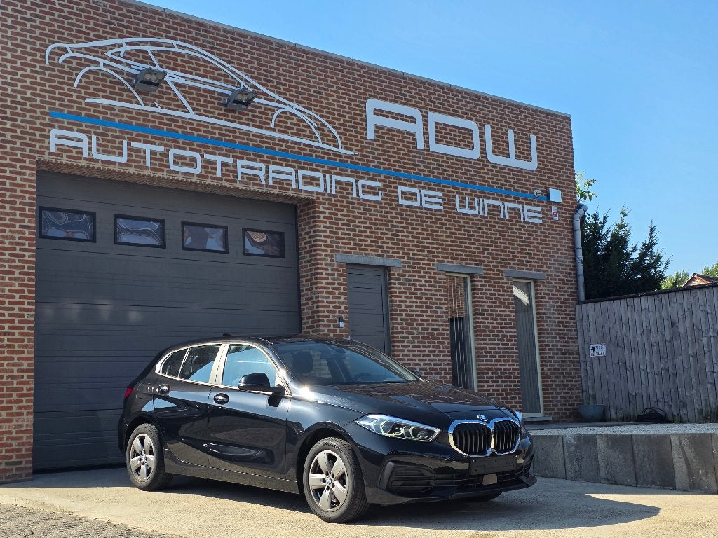 BMW 116D Automaat - 2023 - 48.000 KM - FULL LED, LED verlichting, Zwart, 5 deurs, Te koop