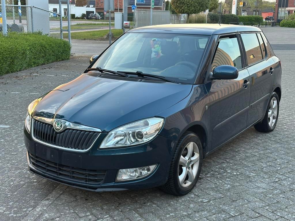 Skoda Fabia 1.2 tdi jaar 2012, Voorwielaandrijving, Stof, Zwart, 1198 cc