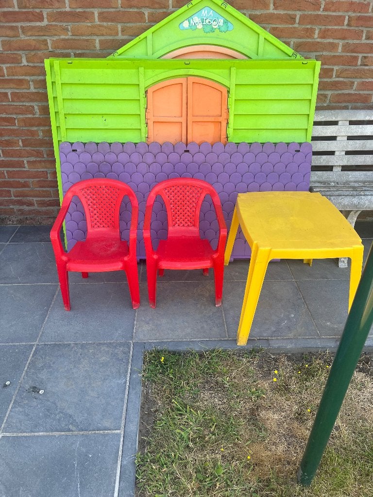 Table et deux chaises, Enlèvement, Utilisé, Plastique