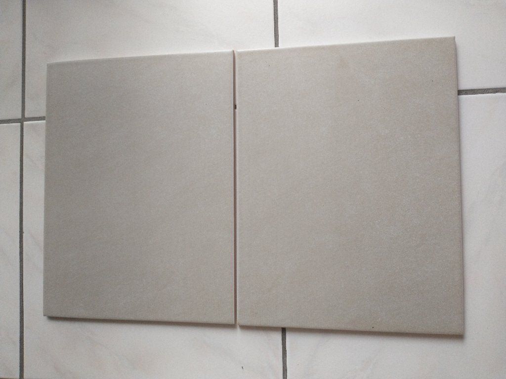 Restpartij wandtegels grijs 25x33cm, Doe-het-zelf en Bouw, Ophalen, Zo goed als nieuw, 20 tot 40 cm, Minder dan 5 m²
