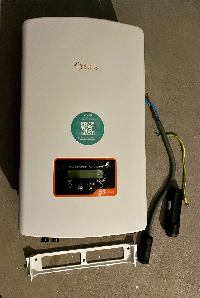 Omvormer Solis, Doe-het-zelf en Bouw, Zonnepanelen en Toebehoren, Ophalen, Zo goed als nieuw
