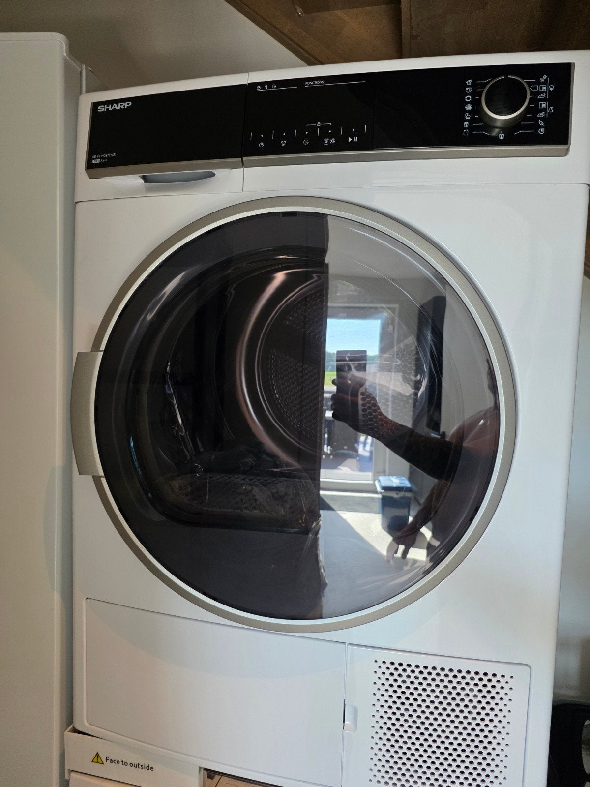 Sharp warmtepompdroogkast 10 kg A++, Ophalen