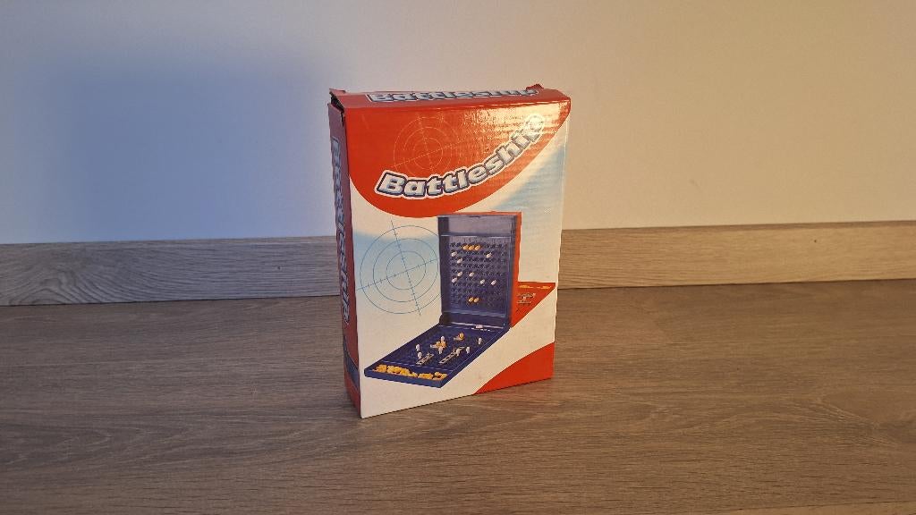 Zeeslag reisspel Battleship compact | Ideaal voor vakantie, Hobby en Vrije tijd, Gezelschapsspellen | Bordspellen, Gebruikt, Reisspel