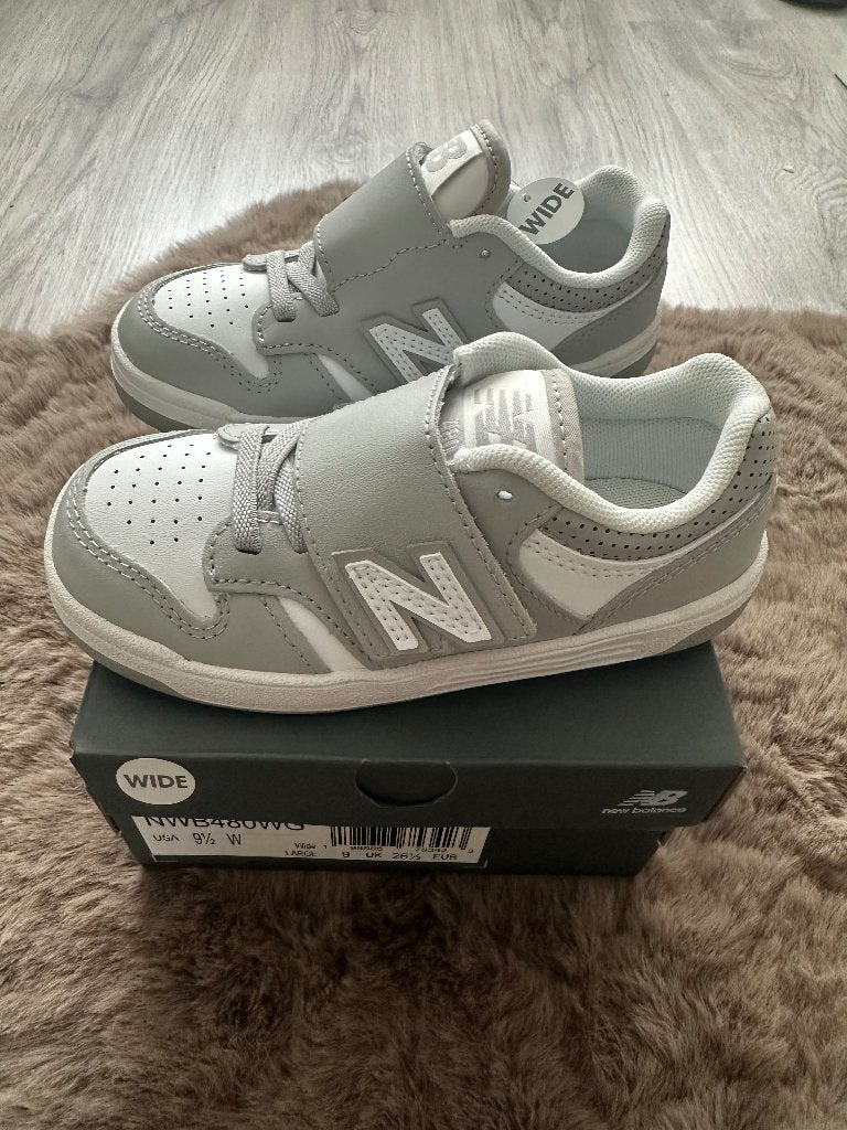 Nieuwe new balance wide 26.5, Sport en Fitness, Loopsport en Atletiek, Overige typen, Nieuw, Overige sporten, Ophalen