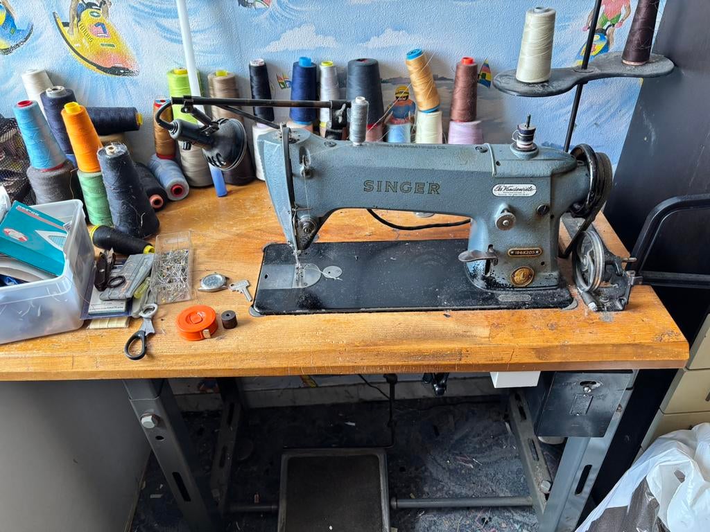 Singer 196K205 met onderstel, Ophalen