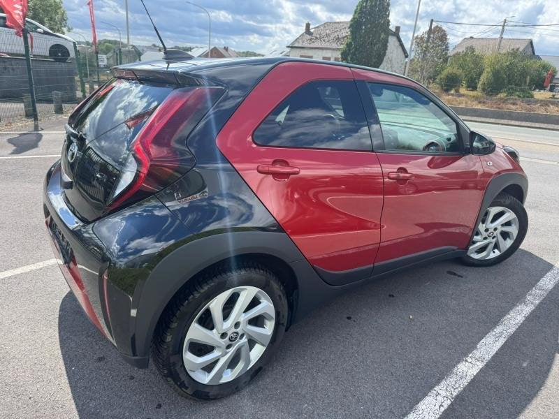 Toyota Aygo Hatchback 1.0L MT X pulse + tech pack, Auto's, Toyota, Euro 6, 109 g/km, 72 pk, Handgeschakeld