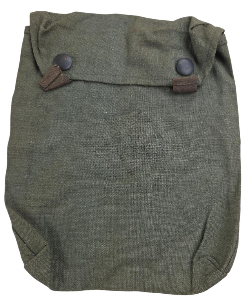 pochette Gascap allemande , elle ne s'ouvre plus, Collections, Objets militaires | Seconde Guerre mondiale, Enlèvement ou Envoi