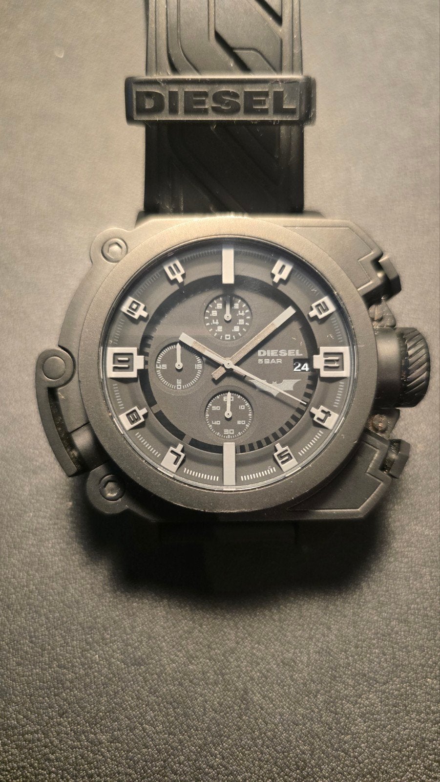 Diesel The Dark Knight Rises Limited Edition #659/5000, Bijoux, Sacs & Beauté, Montre-bracelet, Enlèvement, Synthétique, Acier