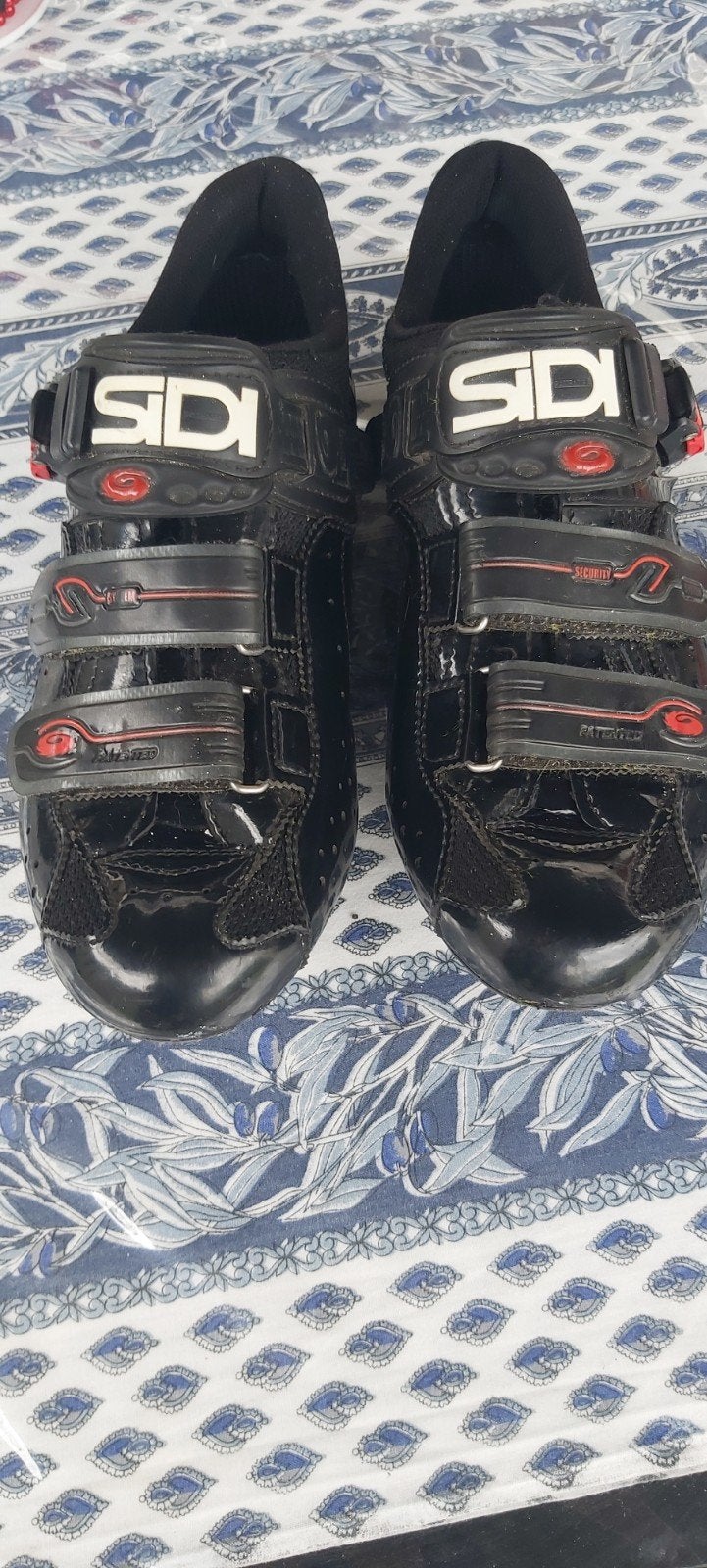 koersschoenen SDI, Ophalen