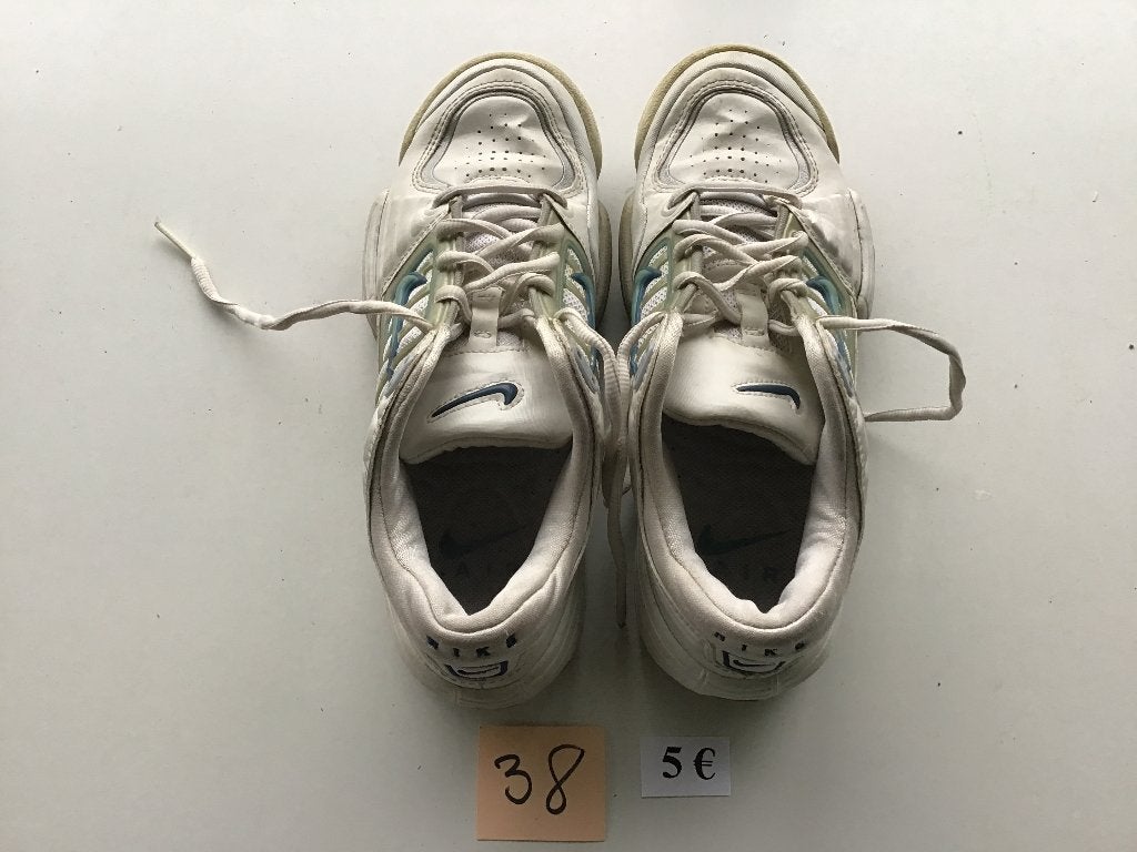 1 paar nike schoenen maat 38 aan 5 euro, Ophalen of Verzenden, Zo goed als nieuw