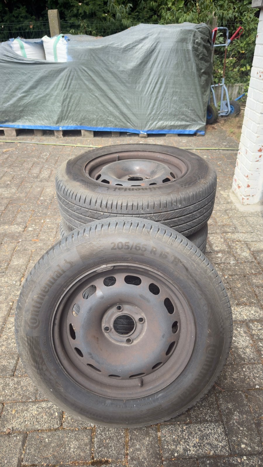 Continental 205/65/R15 94H banden te koop, Ophalen, Zo goed als nieuw
