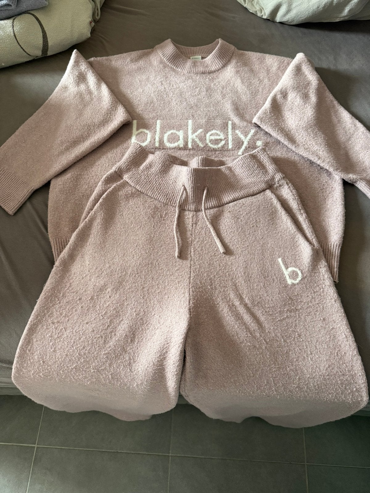 Wollen huispak van Blakely chloting, Kleding | Dames, Homewear, Ophalen, Zo goed als nieuw, Maat 38/40 (M)