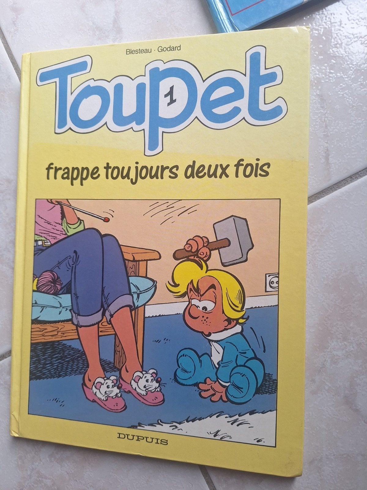 Toupet 1 Frappe toujours deux fois Eo Cotée de 5 a 10€, Eén stripboek, Ophalen, Gelezen
