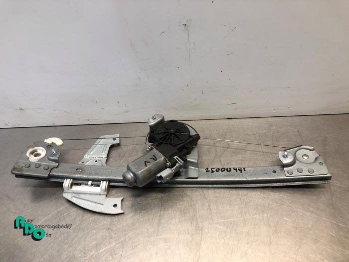 Ruitmechaniek 4Deurs rechts-voor van een Toyota Aygo (Aygo 0, Gebruikt, -, -, Ophalen of Verzenden