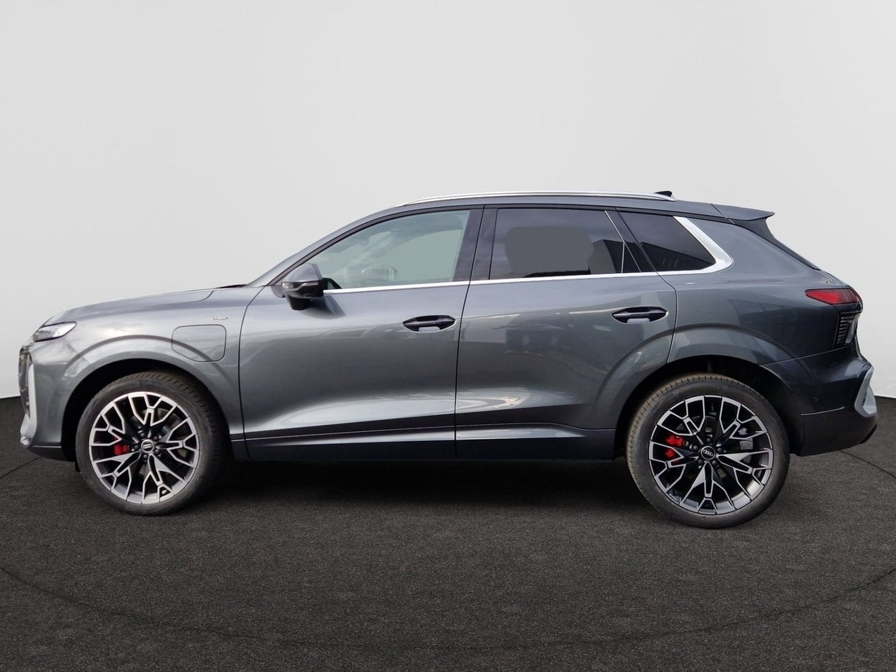 Audi Q3 SUV e-hybrid (PHEV) Audi Q3 SUV Corporate S e-hybrid, Auto's, Automaat, 48 g/km, https://public.car-pass.be/vhr/3c8a0c52-5a86-47cf-9792-53e815d02f80