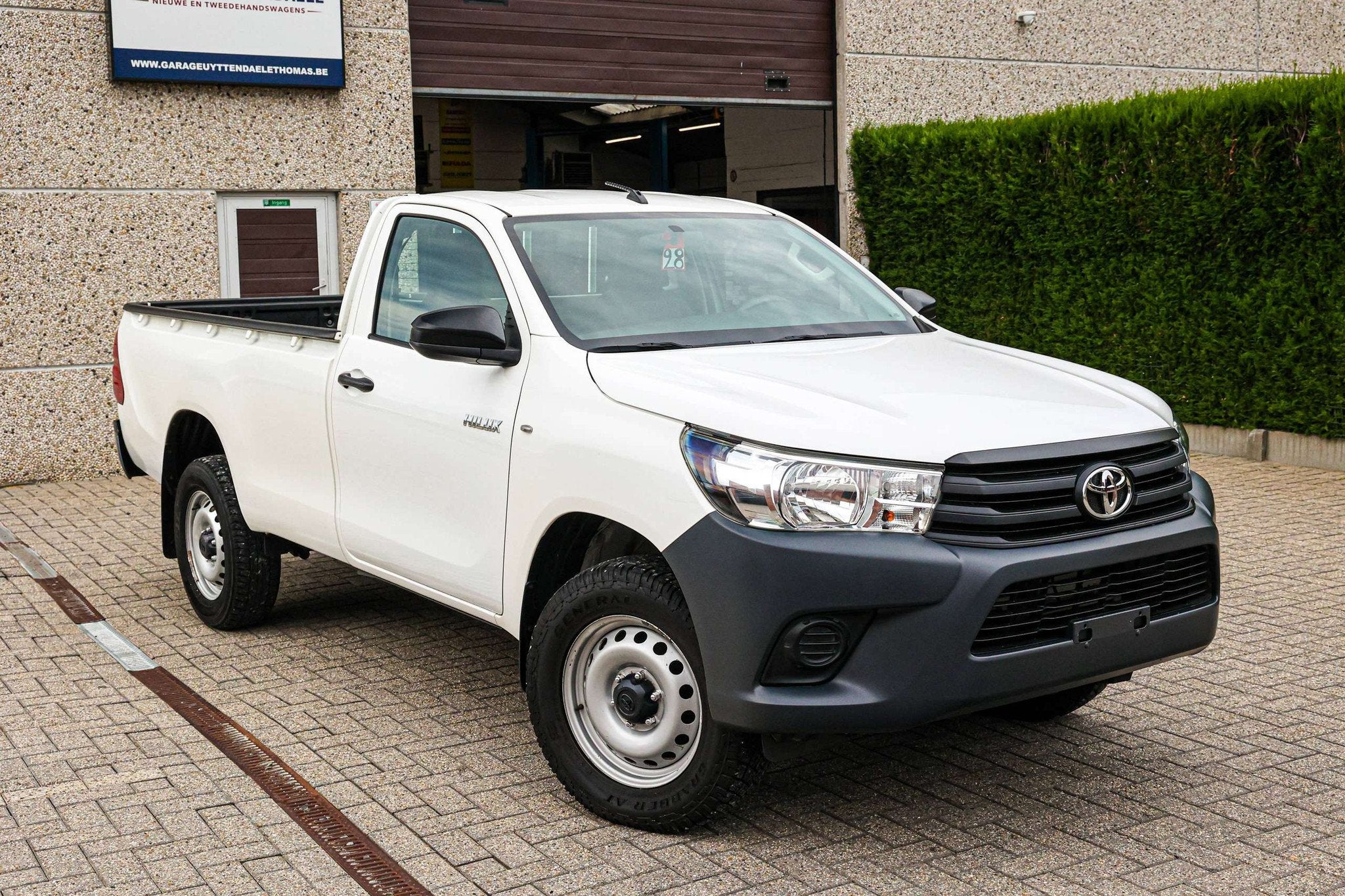 Toyota Hilux SLECHTS-35200KM*LICHTE-VRACHT*TREKGEWICHT-3500K, Auto's, Stof, 4 cilinders, 2065 kg, Wit